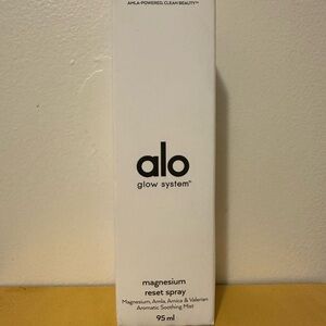 ALO Yoga Magnesium Reset Spray - White